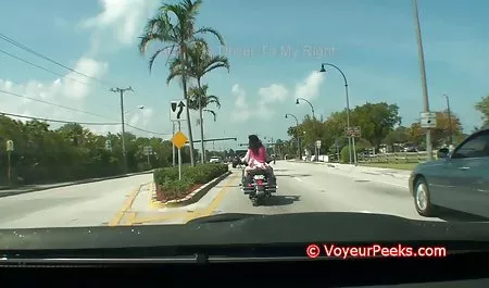 પ્રેમ કેન્ડેલ શૃંગારિક સાથે પુખ્ત મહિલા અને યુવાન વ્યક્તિ Karson