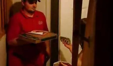 કોલેટ્ટે સેક્સ સાથે યંગ બચ્ચાઓ