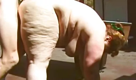 એશિયન હોટ ચિક sucks લોડો માટે એક સુખી જૂના એરોટિકા અંત