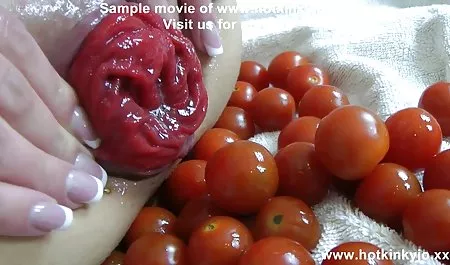 લઘુચિત્ર હોલી ક્રૂજ઼ છે યુવાન સેક્સ ધ વૂડ્સ માં એક રાક્ષસ હળ