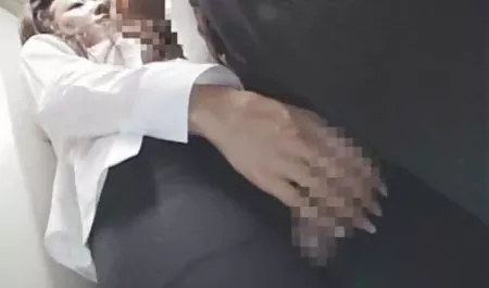 પત્ની પર છેતરપિંડી પતિ સાથે ગુદા મૈથુન સાથે એક યુવાન છોકરી વિશાળ ટોટી