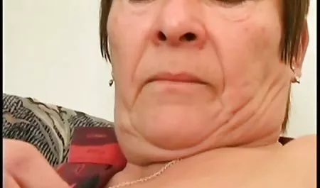 આ ગધેડાં બનાવેલું જીન્સ હોય છે, પણ પોર્ન યુવાન વિડિઓ ચુસ્ત જોય