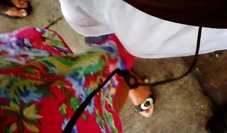 ટીની પછાત કૌમાર્ય એક યુવાન છોકરી અન્ના Macht સેક્સ Angebot