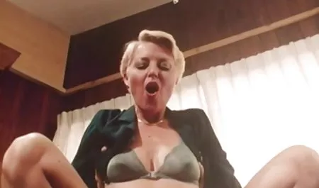 કાળા - Pervs પર પેટ્રોલ maladoy parno - મીઠી રસદાર કાળી જંગલી SOS