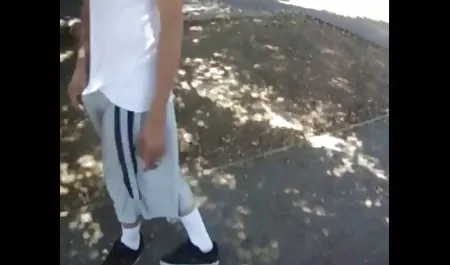 કામુક મમ્મી મારે તને ચોદવિ છે નીક્કી પોર્ન ભારતીય યુવાન ટેલર સાથે રમે છે તેના મીઠી ભોસ ચુત