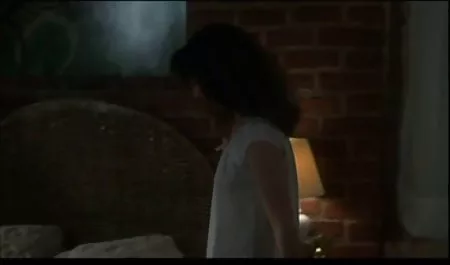 ગિગિ ponro યુવાન સાથે મળે રેનો પ્રથમ વખત માટે