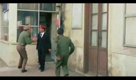 18 - વિજય - તેમણે splashes તેના પર ભારતીય યુવાન સેક્સ કમ યુવાન Lucie