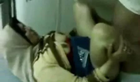 મૃત્યુ કામ મસાજ, યુવાન છોકરી porn