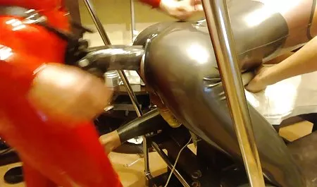 નીચ અતીશય કામોત્તેજક પોર્ન યુવાન mom છોકરી Swinger પત્ની તીવ્ર