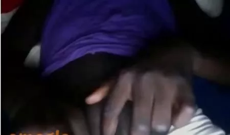 શેર કરવાનું શરૂ કર્યું પોર્ન સાથે એક યુવાન શિક્ષક તેના જિમ ચૂંટણીઓ