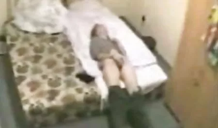 મિત્રો શેર પણ તેમના મફત પોર્ન વીડિયો યુવાન પિતા સફેદ