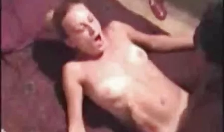 ની ગાંડ મારવી ગાંડ પોર્ન સાથે યુવાન શિક્ષક