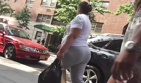 સુંદર સેક્સી પોર્ન સુંદર યુવાન એશિયન મોટા બોબલા શો કેમ