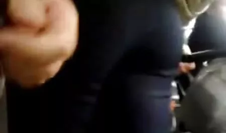 સેક્સી કાળી નહીં મધ કાંસકો sekisov યુવાન fucked doggy શૈલી