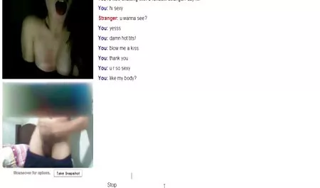 ક્યૂટ ગુલાબી વાળ એનિમે બ્યૂટી સવારી પર એક વિશાળ pornomedia કરશે