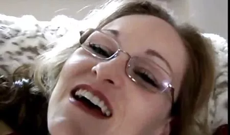 નૃત્ય ક્વીન્સ ( મેગા બોબલા ) ભારતીય પોર્ન સાથે જૂના માણસ