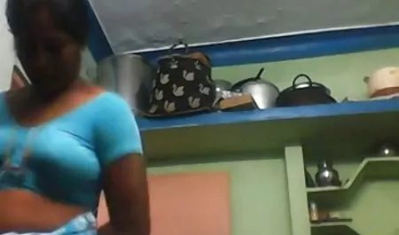 ખૂબ જ વિંટેજ પોર્ન સાથે યુવાન ચિની સ્ત્રીઓ વાળ વાળુ