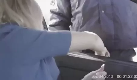 તમે કરી રહ્યાં યુવા porn છો ચોકી પર!