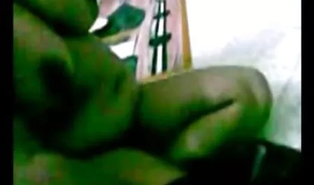 જુવાન ગાંડ કાસ્ટિંગ - પોર્ન છોકરીઓ સાથે જૂના પુરુષો સ્વાદિષ્ટ cutie નહીં તેના ગુદા મૈથુન