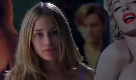 કિતાબી યુવાન વાહિયાત કિડો ચિક નહીં ગરમ ફેશિયલ