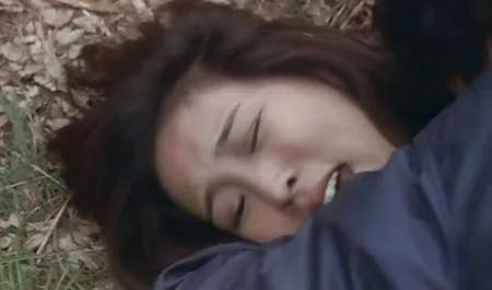 Horny અધિકારી નહીં તે શું કરવાની જરૂર છે હાર્ડ સેક્સ સાથે યુવાન