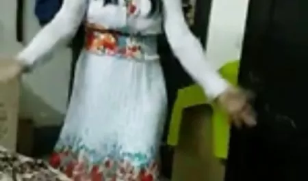 નોર્વે વિડિઓ સેક્સ સાથે યુવાન મોટી સુંદર મહિલા મમ્મી મારે તને ચોદવિ છે ઉંડુ ગળુ