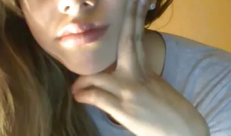 Aline પોર્ન સાથે યુવાન માતા-માં કાયદો અને Melisa દાખલ પ્રકાશ