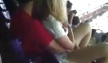 Peyton રોબી શૃંગારિક યુવા અને તેના સાવકા પિતા