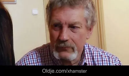 L O L I t 2 0 0 0 પુખ્ત સાથે યુવાન ગાય્ઝ