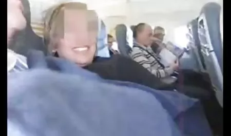 સુંદરતા નગ્ન ફેલાવો પોર્ન મોમ અને યુવાન