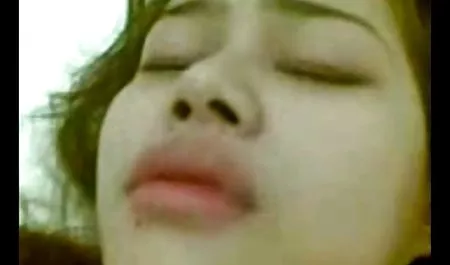 દંપતી પોર્ન સાથે યુવાન પહેલા